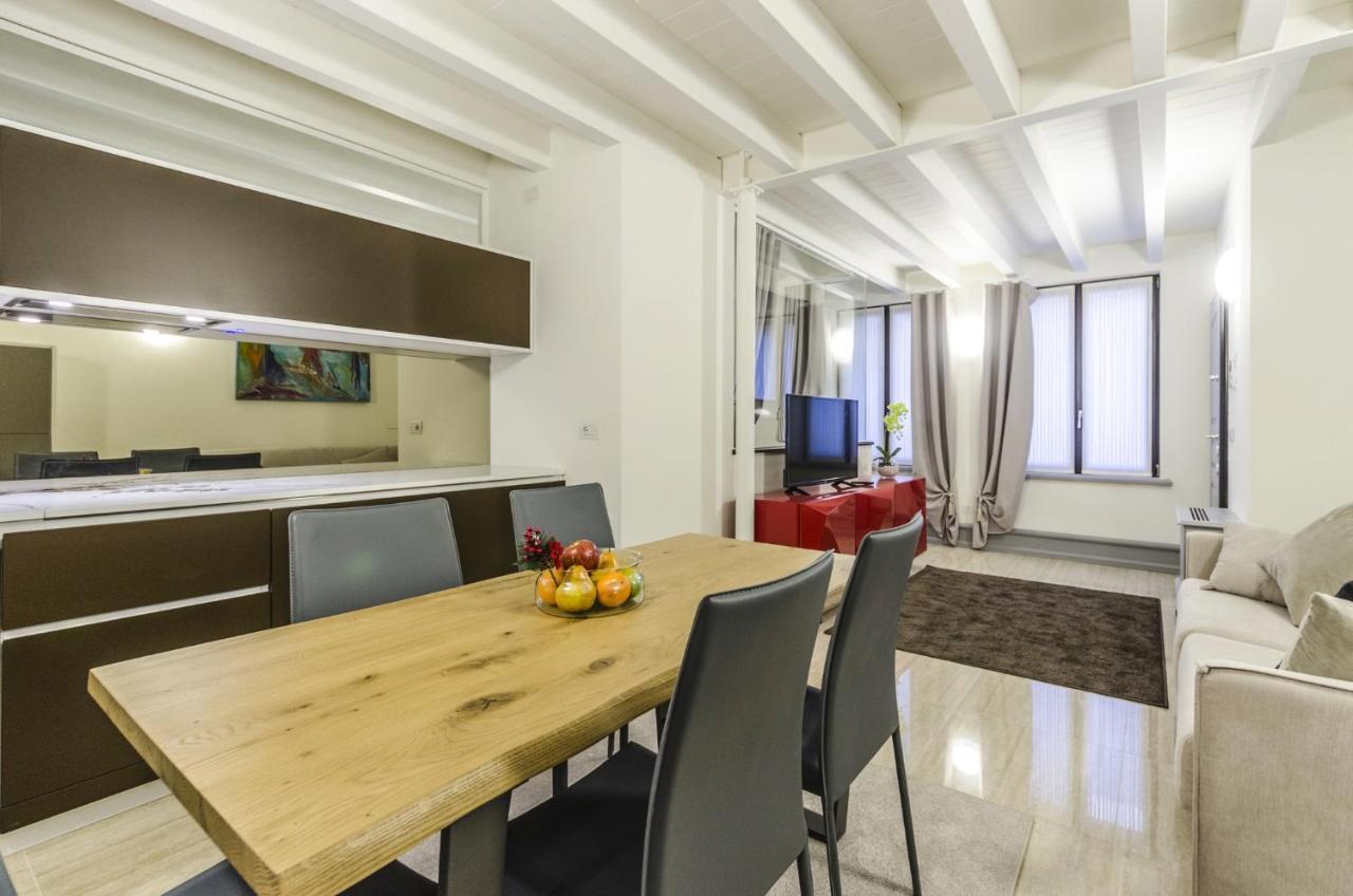 Luxury Apartment *
